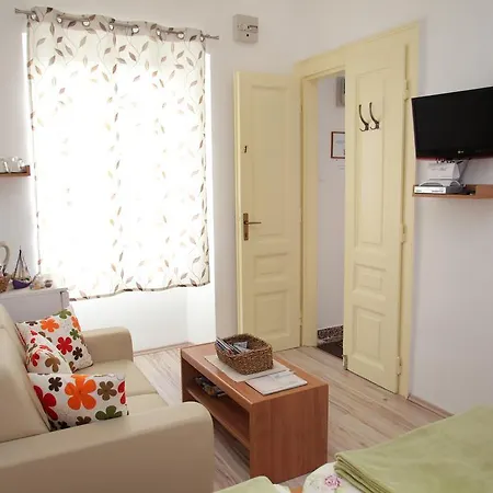 Mira Pansiyon Trogir