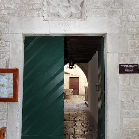 Mira * Trogir
