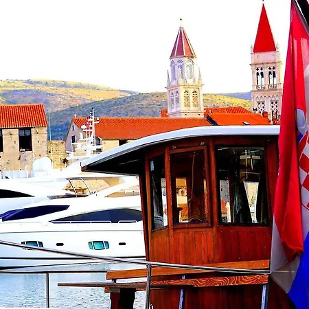 Mira Trogir